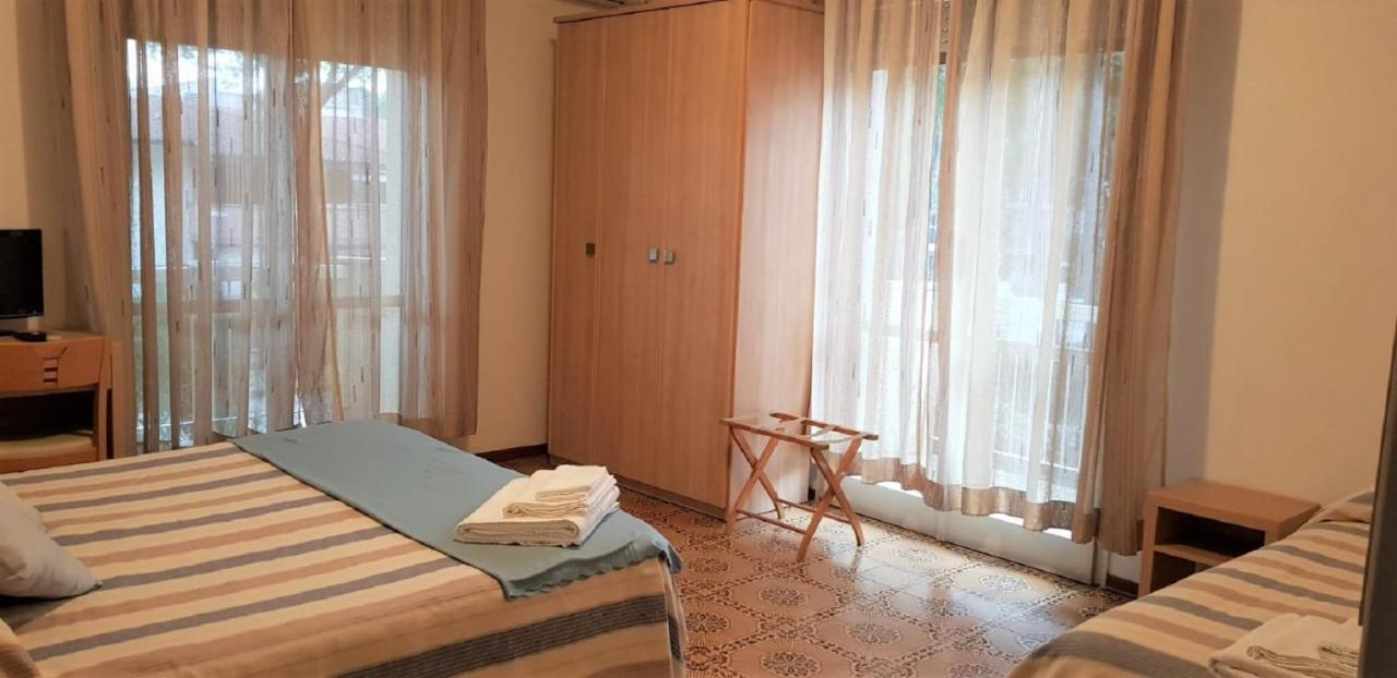 Hotel Enrica Червія Екстер'єр фото