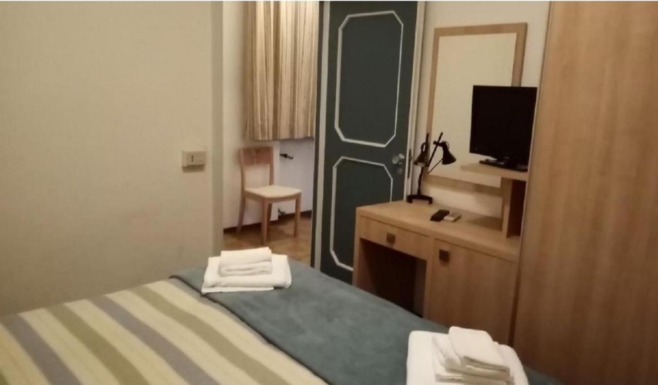 Hotel Enrica Червія Екстер'єр фото