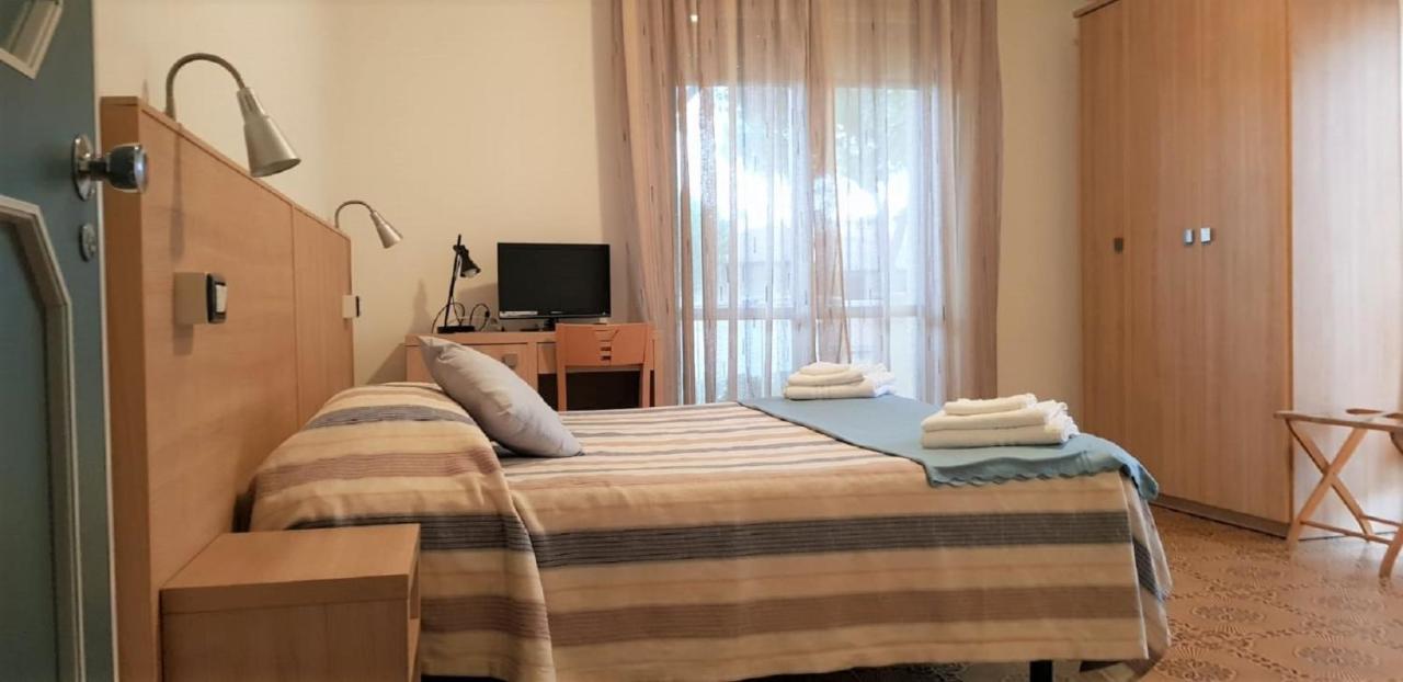 Hotel Enrica Червія Екстер'єр фото