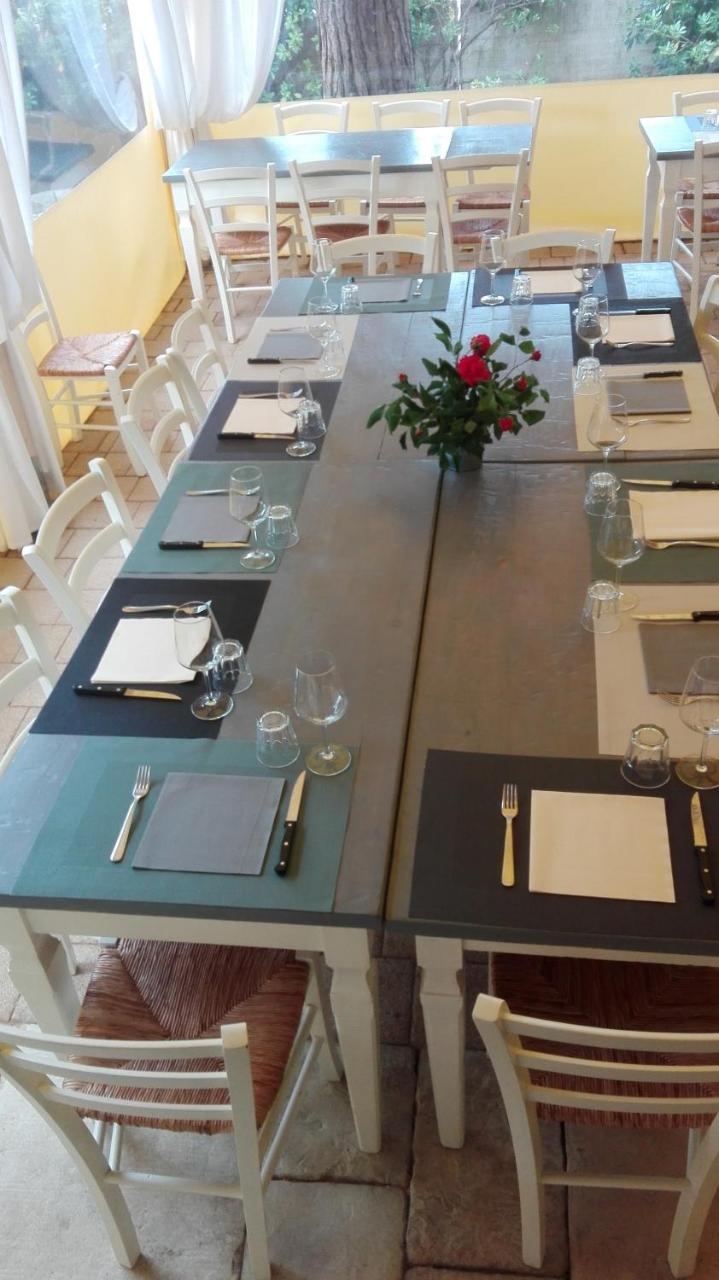 Hotel Enrica Червія Екстер'єр фото