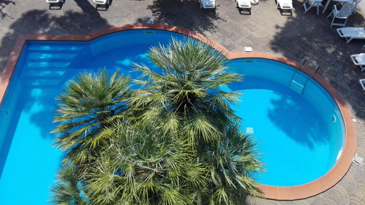 Hotel Enrica Червія Екстер'єр фото